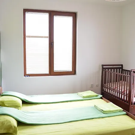 アパート Art - ポモリエ